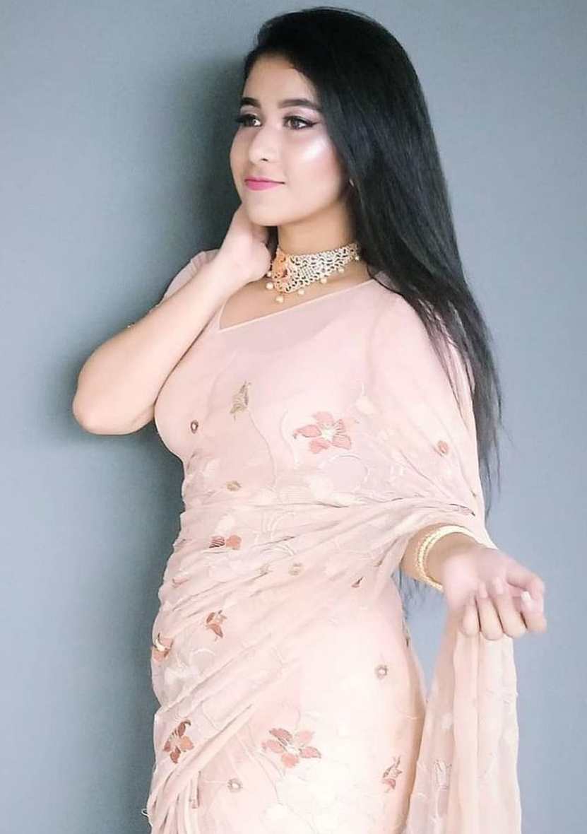 Lip kiss choti golpo আপুর ঠোটে কিস ও গুদ মারা