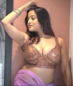 মায়ের সাথে গ্রুপ সেক্স